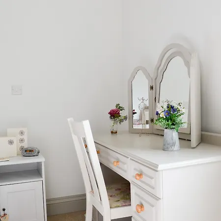 Norms Nook *